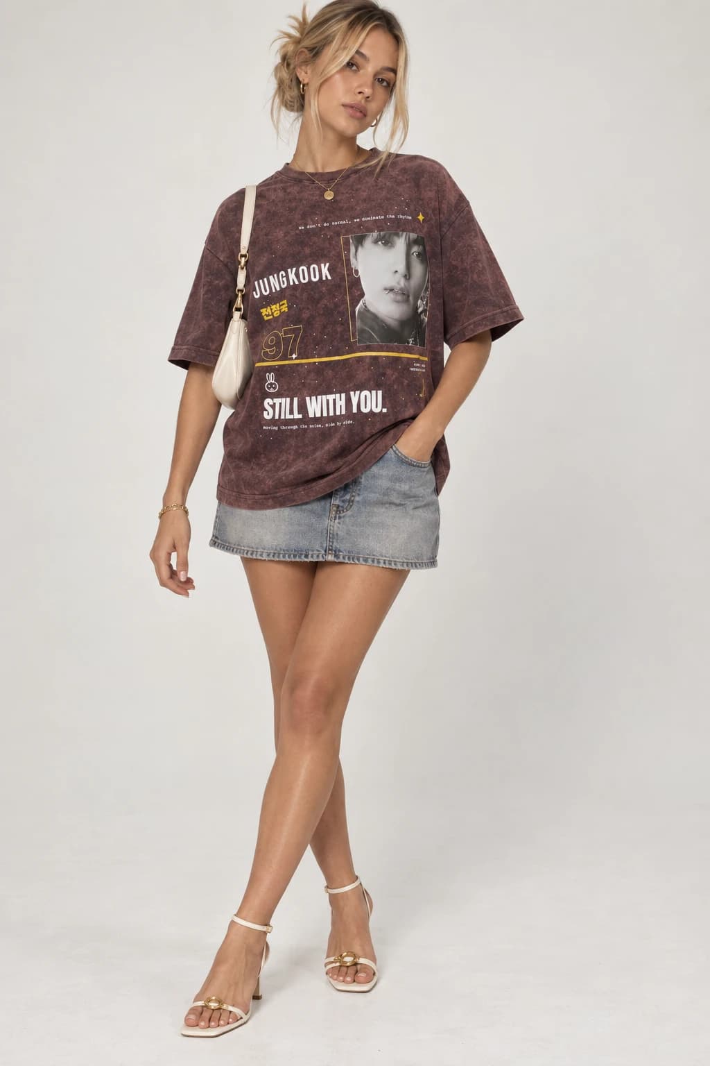 Camiseta Jungkook · Still With You · modelo · caimento